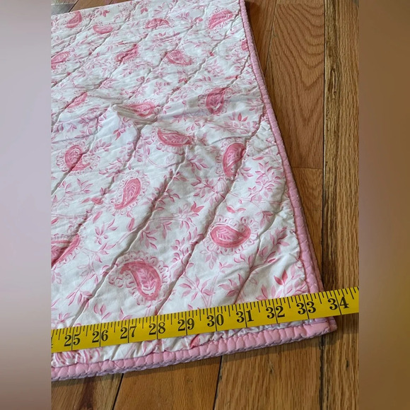 Pottery Barn Kids Crib/Toddler Quilt Reversible Paisley/Floral Pink White - Picture 8 of 8